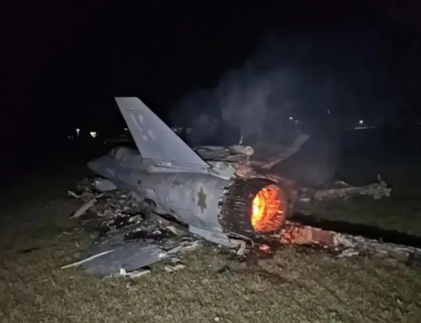 伊朗媒體公布以色列F-35戰機被擊落的殘骸。 圖 : 翻攝自澎派新聞