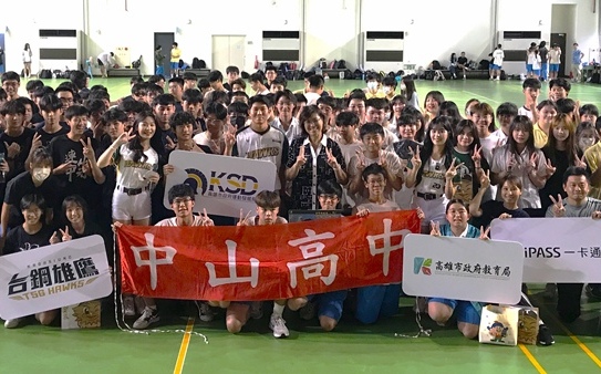 台鋼雄鷹隊前進校園 巡迴推廣高雄學生50元看球優惠