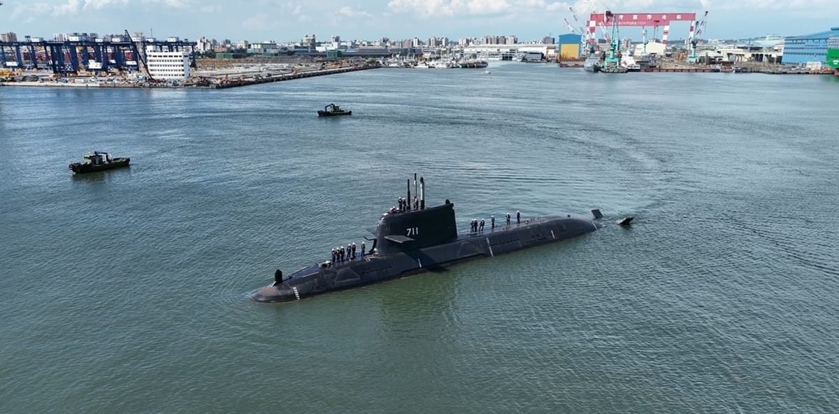 海鯤軍艦2025年6月14日進行港灣航行測試。 圖：台船公司提供(資料照)