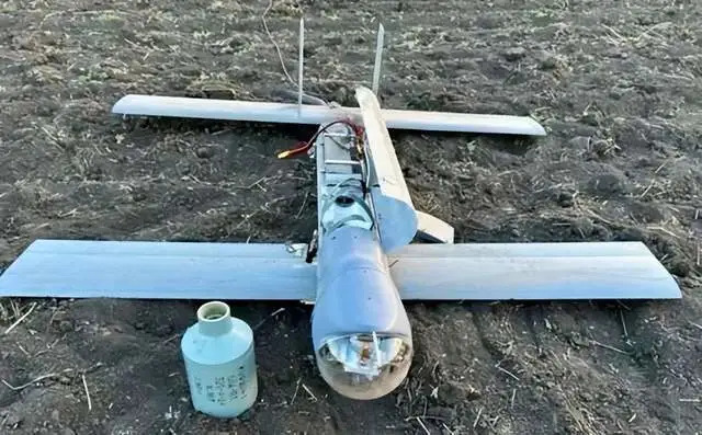「V2U」新型自殺式無人機。 圖：翻攝自《騰訊新聞》/ 《寰宇戰略解讀》