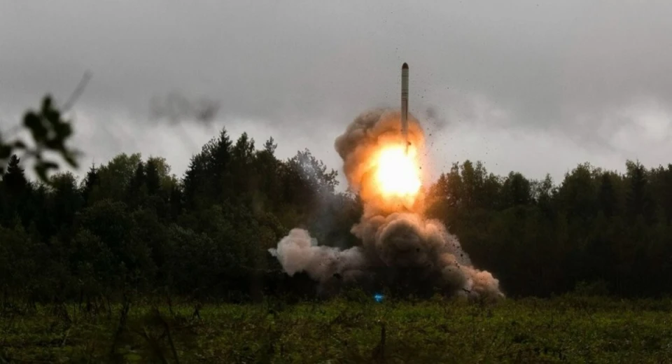俄軍目前儲備的關鍵武器包括最多500枚的9M723「伊斯坎德爾-M」短程彈道導彈，以及超過400枚的3M14「口徑」海基巡航導彈。 圖：翻攝自 騰訊新聞 「零度」軍武評論