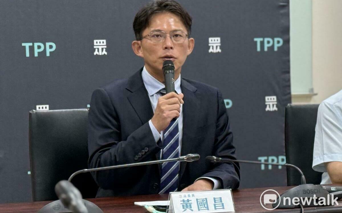 酸《鏡週刊》幫鄭文燦洗地 黃國昌再批：林岱樺被起訴、林宜瑾案還在睡？