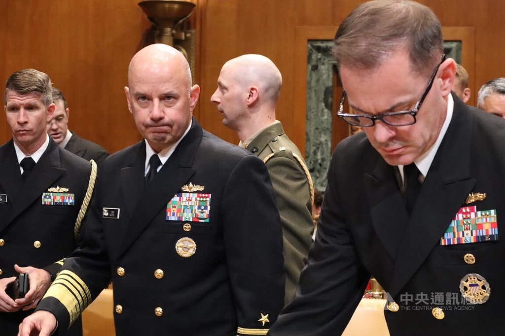 美國聯邦參議院撥款委員會國防小組24日召開海軍預算聽證會，海軍代理作戰部長基爾比（前左）等出席。中央社記者鍾佑貞華盛頓攝 114年6月25日 圖：中央社提供