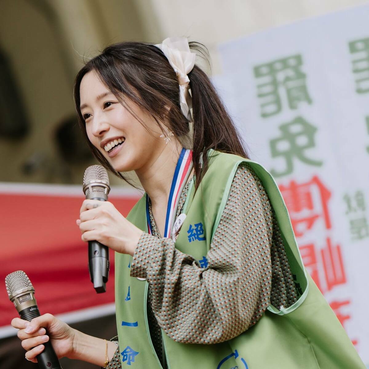 「基隆絕沛」志工皮筋兒月初才收到恐嚇信，威脅「以後永遠不用接女兒放學了」，又爆出25日接女兒下課時車子被撞。 圖：取自皮筋兒臉書（資料照）