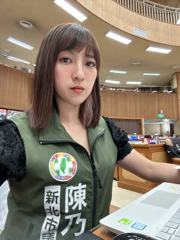 陳乃瑜透露，自己的罷免案尚未成立前就曾被約去「堂口」喝茶、恐嚇「你小孩那麼小」。 圖：取自陳乃瑜臉書（資料照）