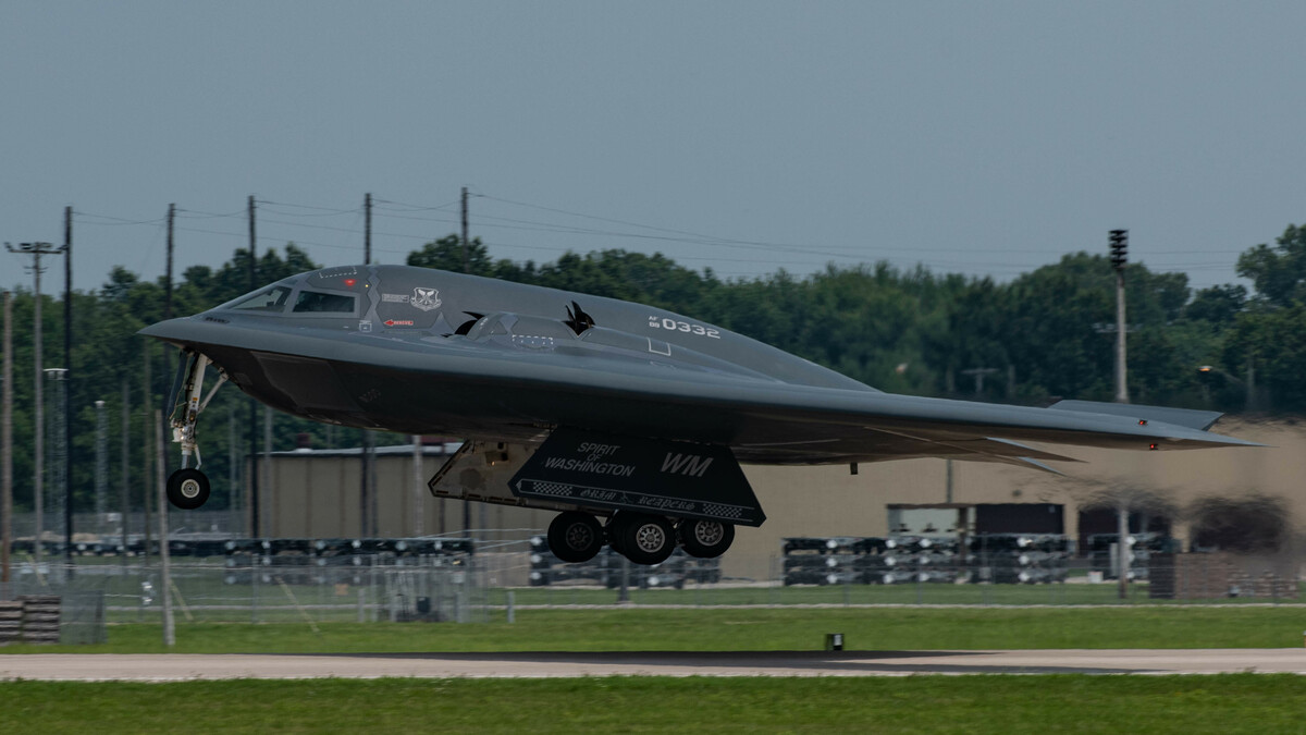 美軍4架B-2轟炸機從美國本土起飛轟炸伊朗。(資料照片) 圖：翻攝US Air Force