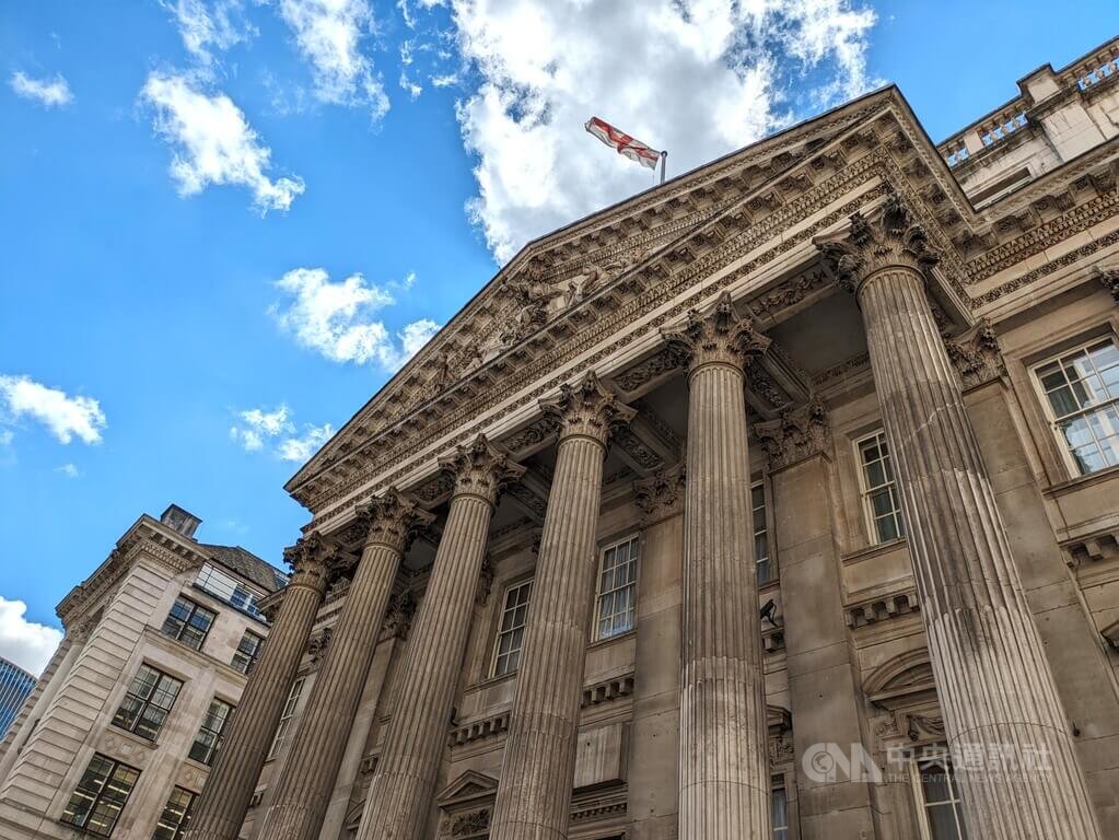 英國政府26日發布貿易戰略，其中提到，美國、中國和歐盟是全球3大經濟體，而英國反對在這3大經濟體之間3選一。圖為倫敦金融城市長官邸。中央社記者陳韻聿倫敦攝  114年6月26日 圖：中央社提供