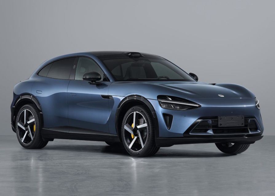小米最新推出的第二款電動SUV「YU7」對標Model Y，不僅價格更具優勢，續航表現也高出約40%；被日媒點名為對特斯拉而言，「最具威脅性」的對手。 圖：翻攝自 @JamesHarol8833 X 帳號
