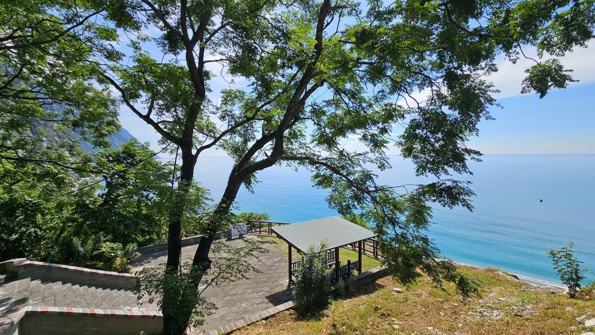 太管處提醒，儘管園區內步道在地震後已逐步修復，但震後仍有地質風險。 圖：太管處／提供