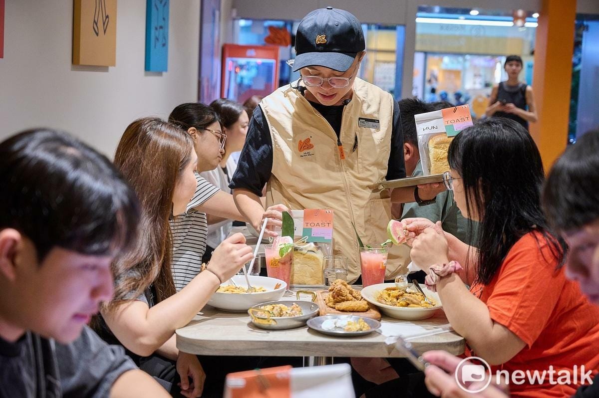 HUN混高工店開幕首日即高朋滿座。 圖：唐復年/攝