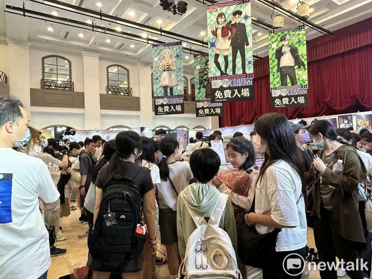 中友動漫祭吸引大批動漫迷前來朝聖。 圖：唐復年/攝