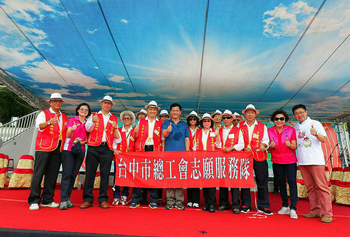 台中市總工會的志願服務隊決定投入花博志工行列。 圖：台中市總工會/提供