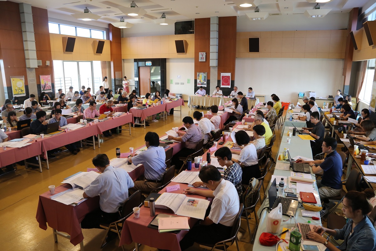 高中國文課網文言文比例採行研修小組草案，引發程序不正義質疑，並認為「被教育部坑了！」 圖:教育部／提供