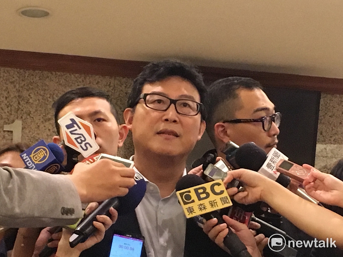 民進黨中執會昨通過「2018年直轄市長暨縣市長提名特別條例草案」，外界解讀是「柯文哲條款」。有意角逐台北市長的民進黨籍立委姚文智今（14）天正式宣布投入參選。 圖：黃韋銓／攝