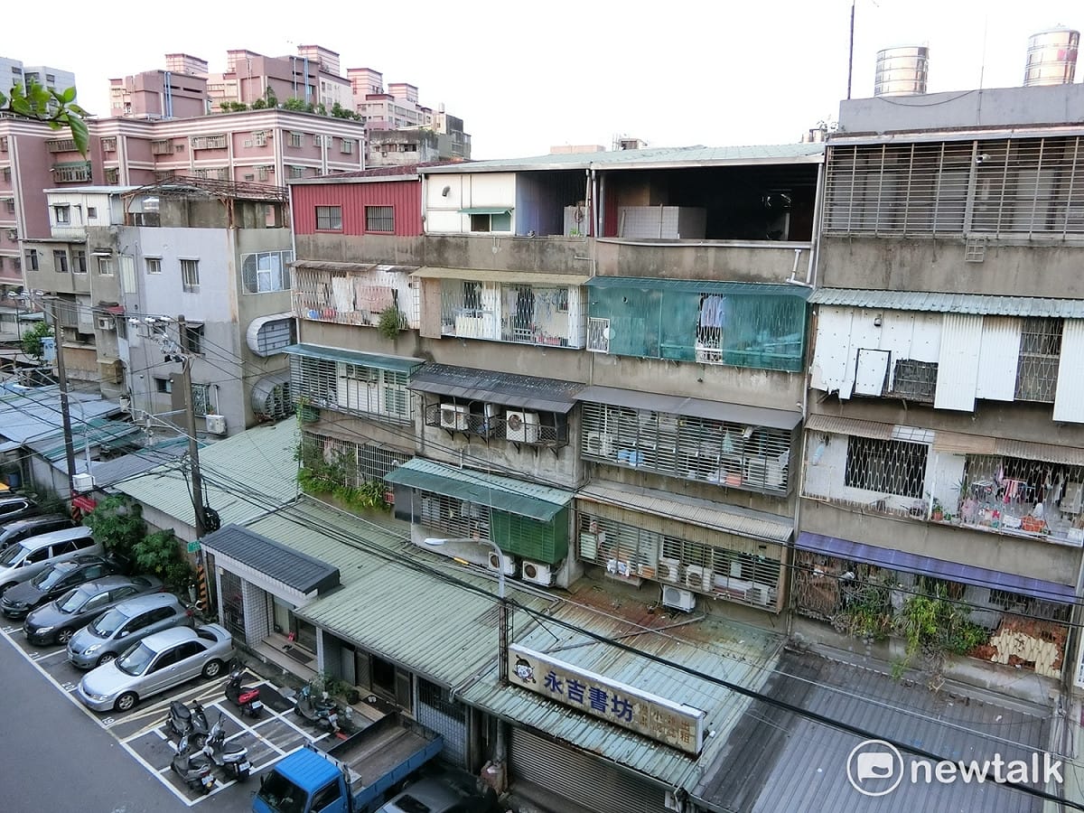 新北市租屋人口眾多，市府今宣布包（代）租代管計畫正式開跑，將以公開徵選方式委託3家執行平台。 圖：李書璇/攝