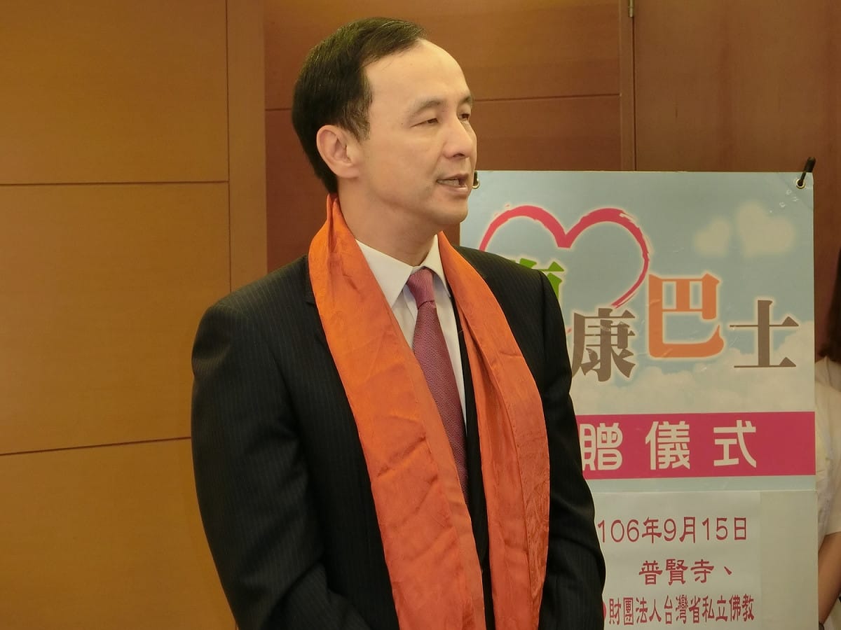 朱立倫出席活動時被問到軍公教調薪政策不補助六都在內的八縣市，是否造成財政負擔時表示，以前都有補助，中央應該說清楚為何這次不補助。 圖：李書璇/攝