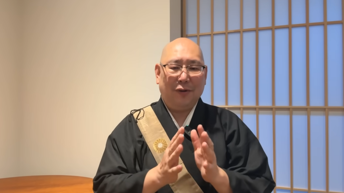 三木大雲在個人的YouTube頻道中表示，7月5日不一定會發生大事，但7月「赤氣」的意象是佛經中災害前兆，提醒大家要做好準備。 圖：翻攝自三木大雲YouTube頻道