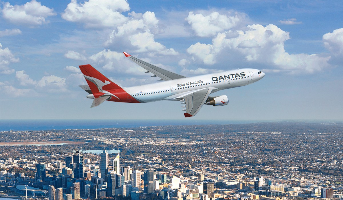 飛行時的澳洲航空公司（Qantas Airlines）飛機 圖：翻攝自 @Qantas 的 X 帳號