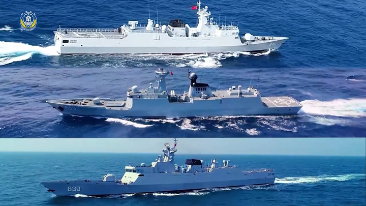 解放軍南部戰區釋出在黃岩島及其周邊海域戰備巡邏船艦照片。 圖：翻攝陸網/環球網