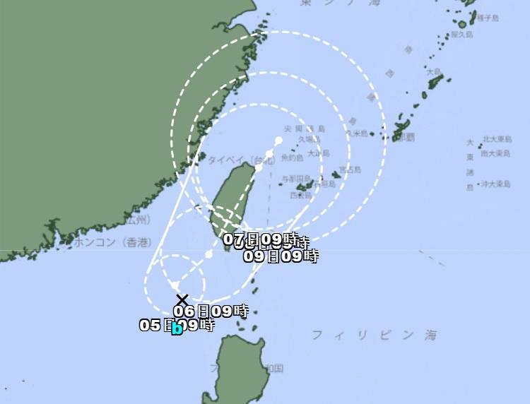 日本氣象廳預測，準丹娜絲颱風將在明天下半天開始朝東北轉，朝台灣西南部而來。 圖：日本氣象廳官網