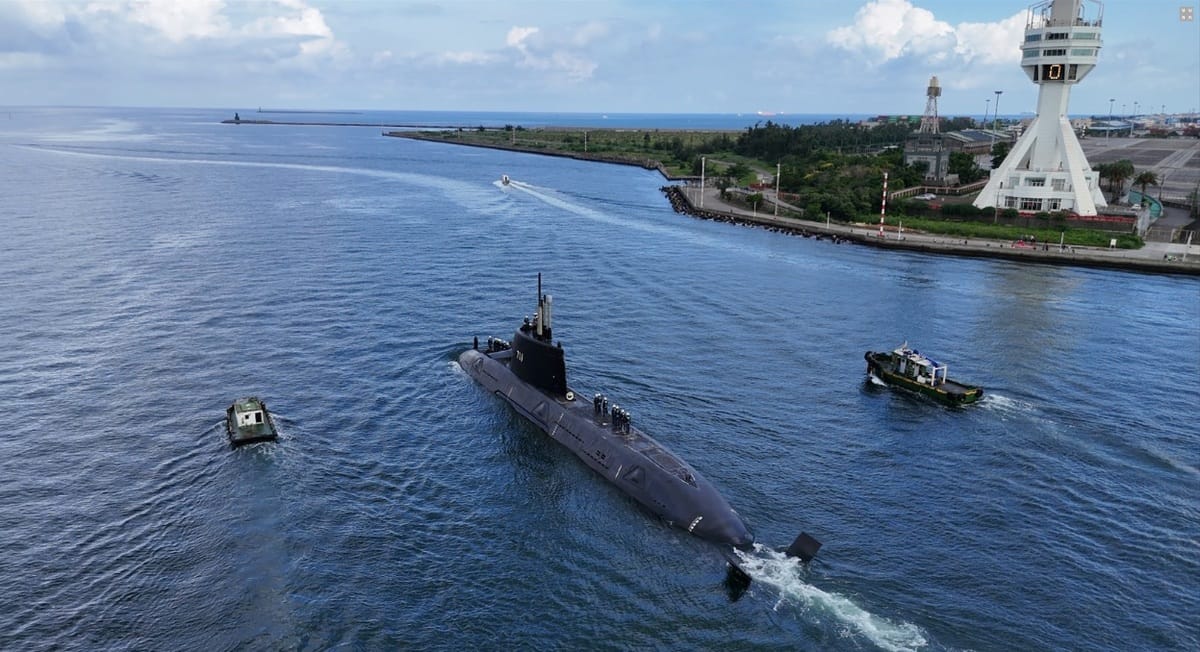 「海鯤軍艦」7月3日第三次浮航海試。 圖：翻攝台船官網