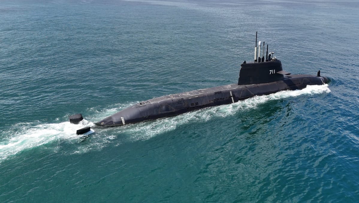 「海鯤軍艦」7月3日第三次浮航海試。 圖：翻攝台船官網