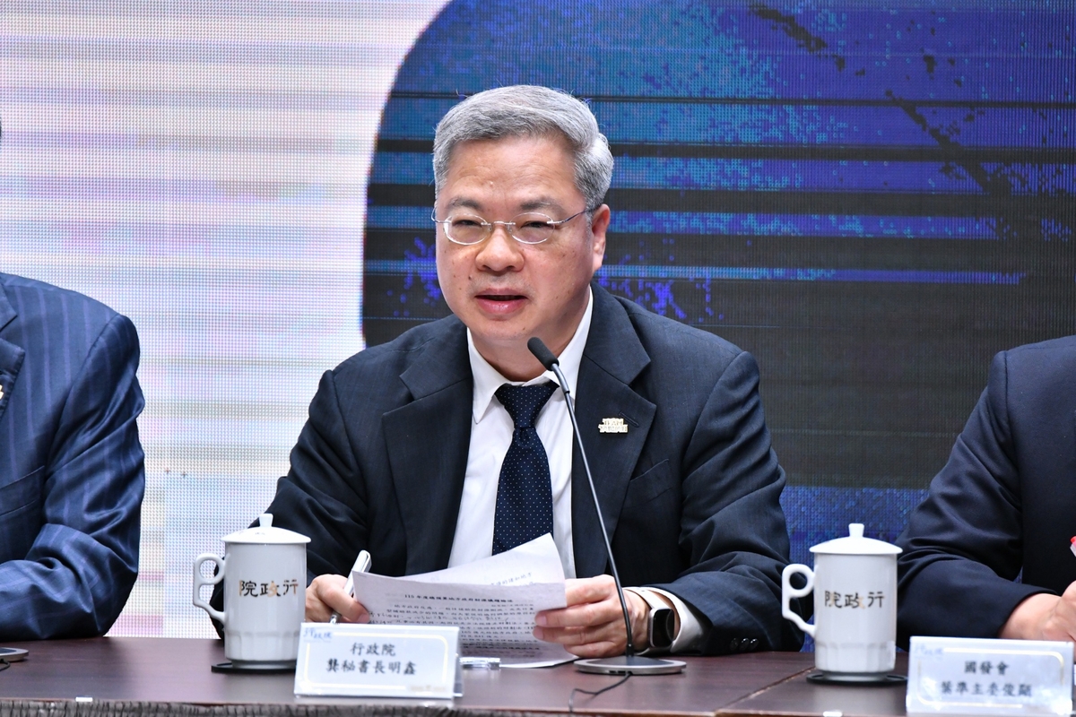 經濟部長龔明鑫稍早也針對丟表單要立委填拜會時間一事進行道歉。 圖：行政院/提供（資料照）