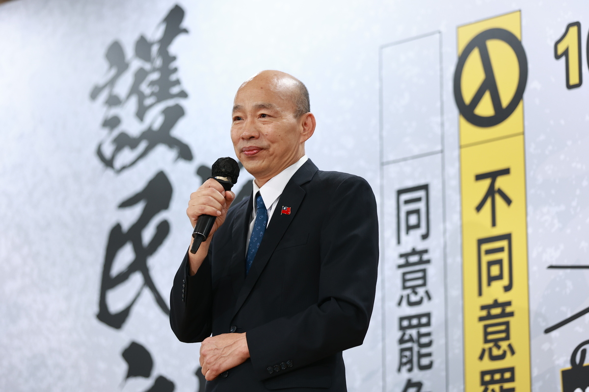 韓國瑜呼籲投下不同意罷免。 圖：羅智強辦公室提供