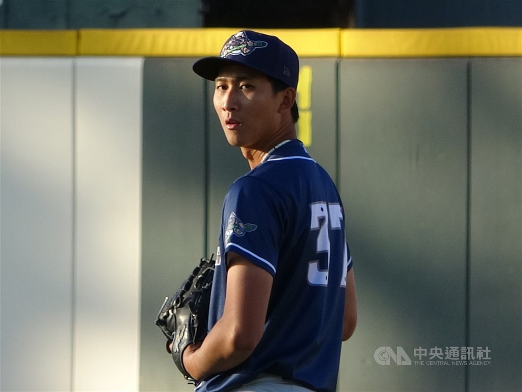 美國職棒奧克蘭運動家隊投手沙子宸（圖）6月底升上高階1A，6日先發投5局挨1轟失掉1分責失分，奪下高階1A首勝。（中央社檔案照片）