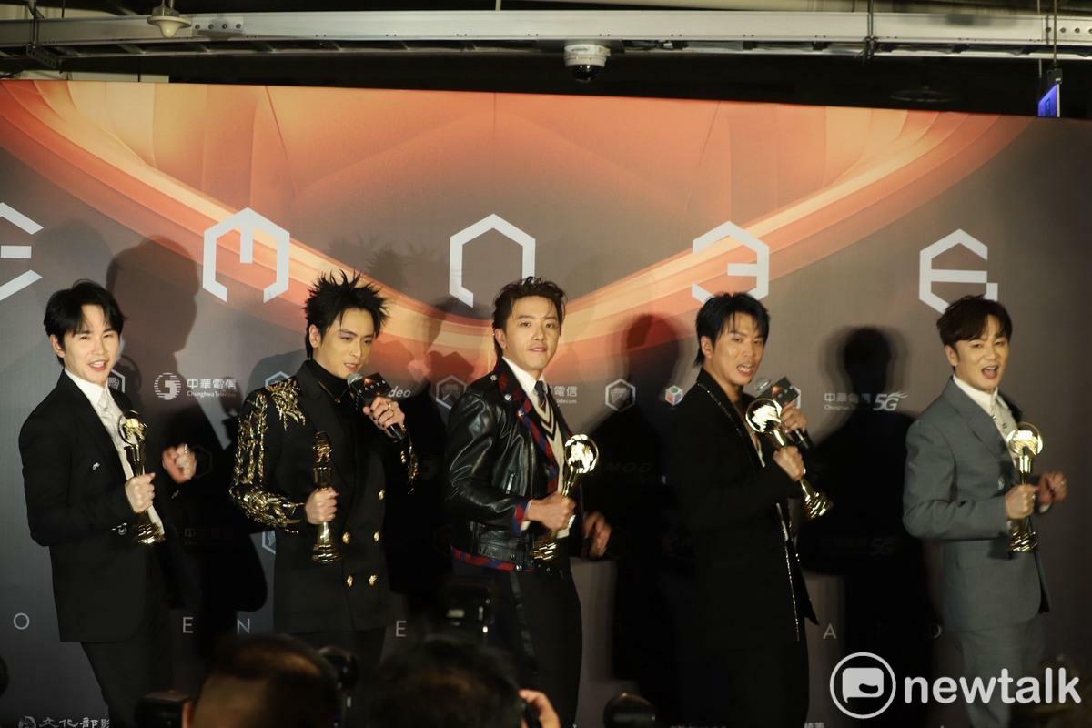 Energy睽違21年復出，憑藉新歌〈星期五晚上〉奪下今年金曲獎最大獎「年度歌曲獎」。 圖：許斯婷／攝