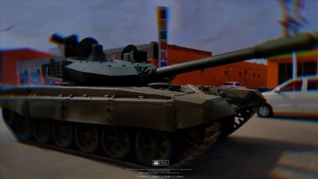 被中國媒體稱為「縫合怪」的改進型T-72日前現身內蒙古包頭街頭。 圖：翻攝陸網/中華網