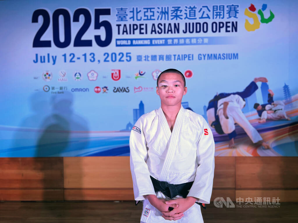 台越混血的柔道新星江璨安（圖）即將代表台灣征戰15、16日在台北市立體育館舉行的2025台北亞洲青少年暨青年盃柔道賽，目標鎖定金牌，他也喊話，夢想是代表台灣踏上奧運舞台。中央社記者陳容琛攝  114年7月7日