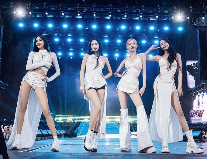 BLACKPINK在高雄世運主場館連兩天開唱。 圖：翻攝自BLACKPINK IG