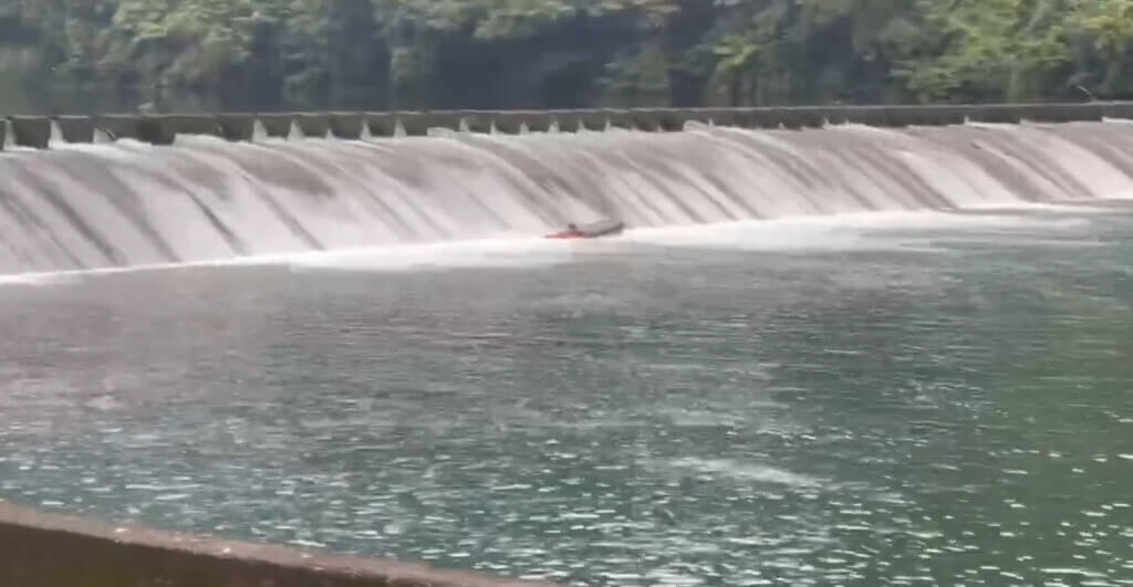 新北市消防局9日表示，勇消為救人落水殉職，將依消防法成立災害事故調查會，釐清事實經過。（新北市消防局提供）