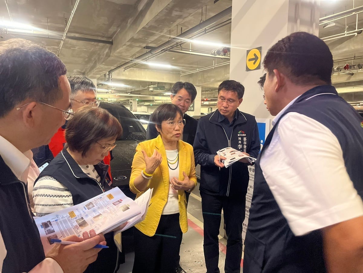內政部長劉世芳今（9）日到台中國家歌劇院視察防空避難設備整備概況。 圖：內政部提供