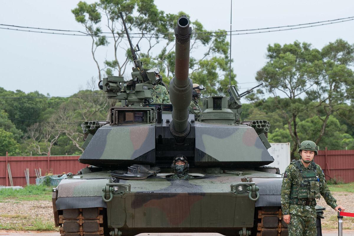 參與M1A2T新式戰車實彈射擊訓練官兵。 圖：總統府提供