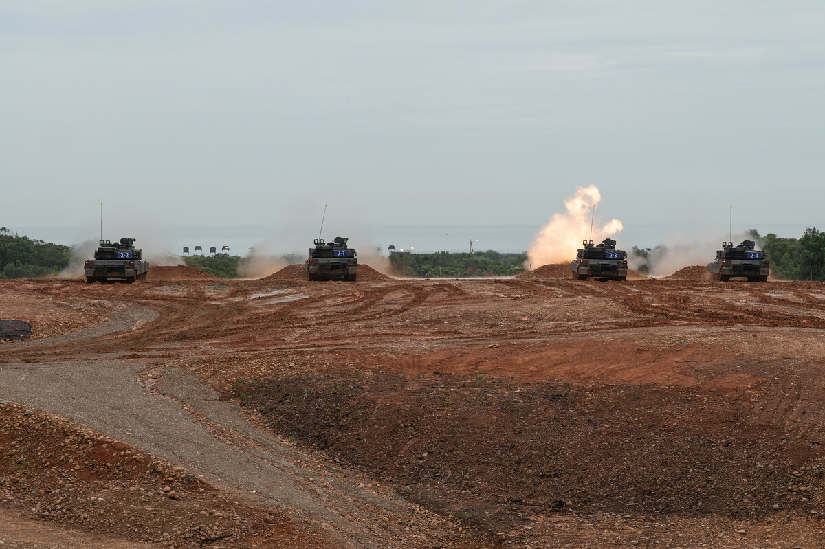 M1A2T新式戰車實彈射擊訓練。 圖：總統府提供
