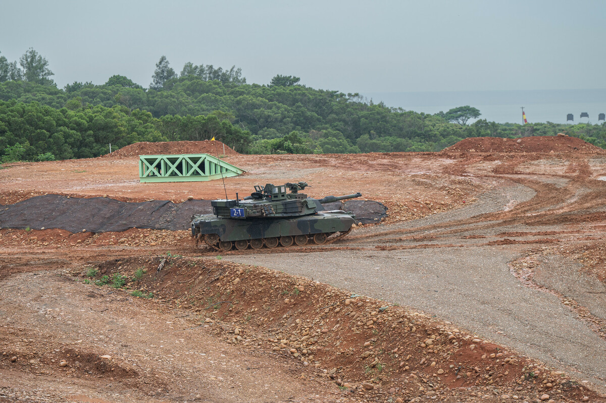 M1A2T新式戰車實彈射擊訓練。 圖：總統府提供