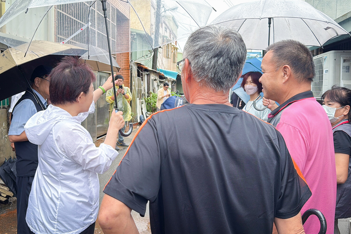盧秀燕忙完勘災，周五晚又要北上輔選。 圖：台中市政府/提供