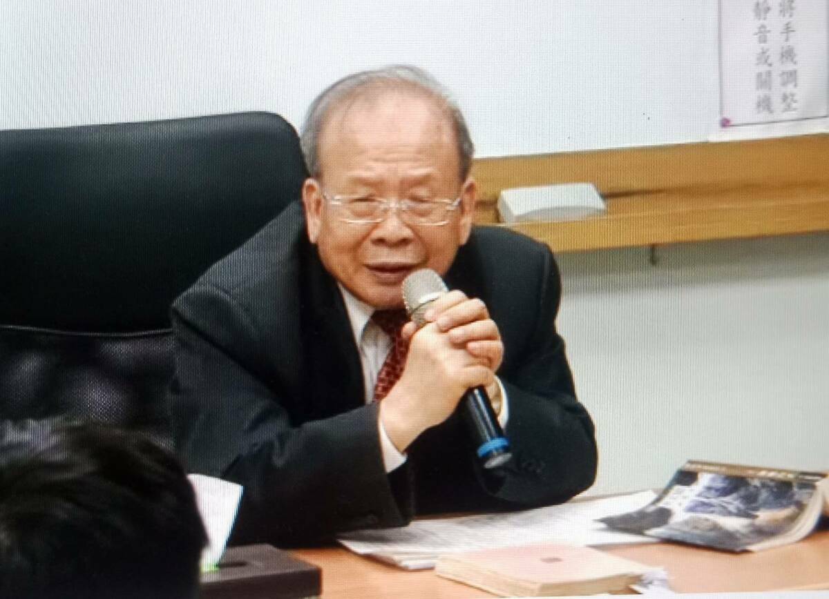 台灣文壇、影壇與政壇的一代傳奇人物許仁圖近日在高雄老家辭世。 圖：孫家銘翻攝