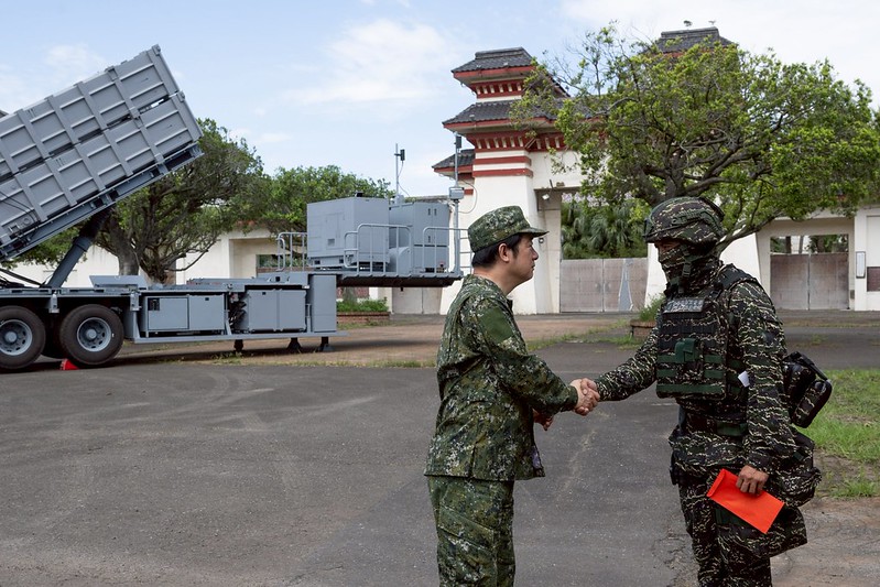 就行政院對《軍人待遇條例》修正案提出釋憲，使得國防部緊急修改招募文宣，國民黨立委王鴻薇抨擊這是國家級詐騙。 圖：總統府 / 提供（資料照）