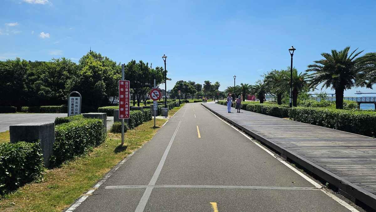 新北市高灘地工程管理處今(16)日宣布再新增5處科技執法點，其中包含「八里彩虹步道」 圖：「新北市政府高灘地工程管理處」提供