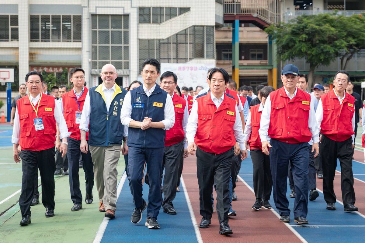林飛帆說，台灣人民已經用民主終結了以前那個槍口對著民眾的威權時代。 圖：翻攝自林飛帆臉書