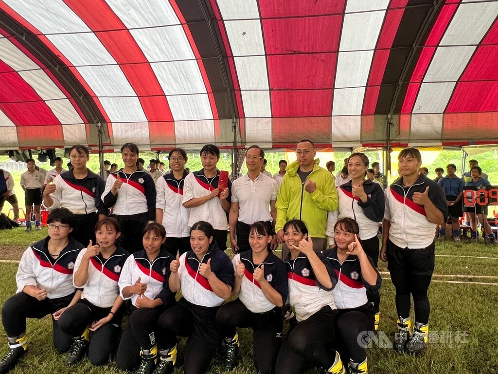 台灣世界運動會拔河代表隊從19日起，連續兩個週末在國立體大舉行模擬對抗賽，希望讓選手提前進入比賽狀態，除了女子隊（圖）將尋求世運會6連霸外，男子隊、男女混合隊也首度取得參賽門票。中央社記者陳容琛攝  114年7月19日