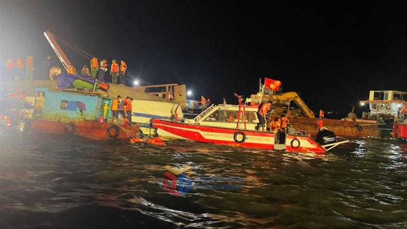 越南下龍灣發生翻船事故，死者攀至34人。 圖：翻攝Chuyện Mẹ Chồng Nàng Dâu臉書