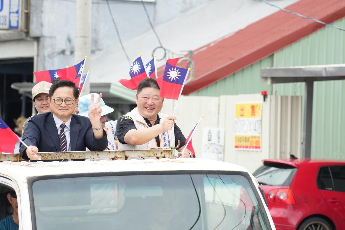 童子賢合體張峻車掃罷免傅崐萁。 圖：讀者提供