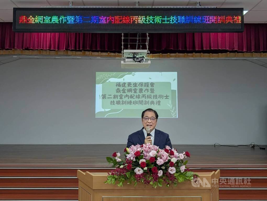 福建更生保護會22日在金門監獄舉辦「鼎金網室農作暨第2期室內配線丙級技術士技職訓練班開訓典禮」，法務部長鄭銘謙（圖）出席致詞勉勵。中央社記者吳玟嶸攝　114年7月22日