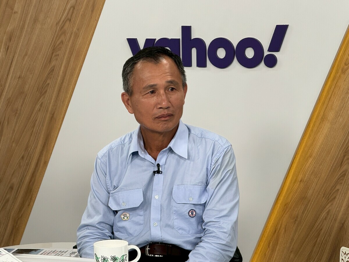 台電公司領班陳怡霖談到36歲的同仁李元瀚在搶修過程中意外觸電身亡，一開口就忍不住紅了眼眶，因為李元瀚是他帶出來的人才。 圖：Yahoo TV提供