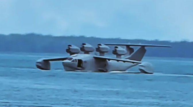 軍事媒體《Naval News》6月底時曾曝光一款被稱為「渤海怪獸」（Bohai Sea Monster）的地效飛行器。 圖:翻攝自騰訊網