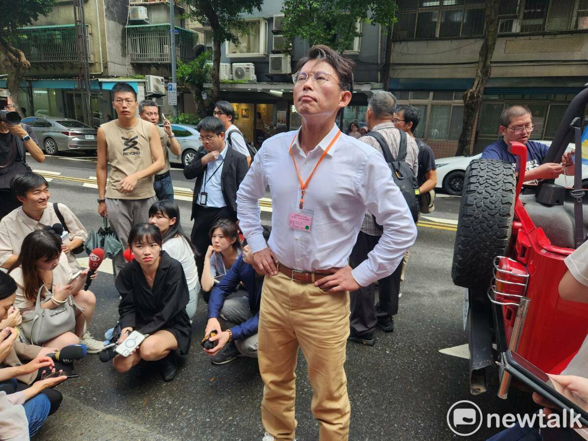 民眾黨主席國昌昨踢爆弊案後，再度向台北地檢署提出質疑。 圖：黃建豪／攝